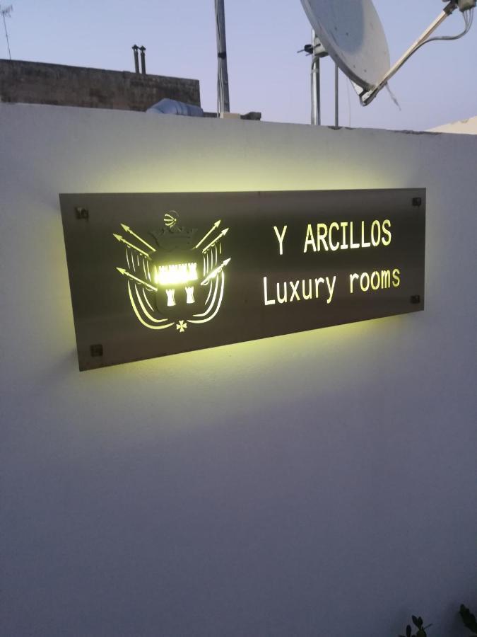 Y Arcillos Luxury Rooms Cin Ito75O35B4Ooo468O2 Lecce Exteriér fotografie